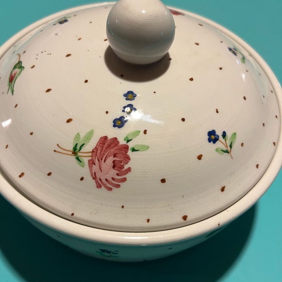 Laura Ashley covered powder or candy dish - Picture 2 of 7